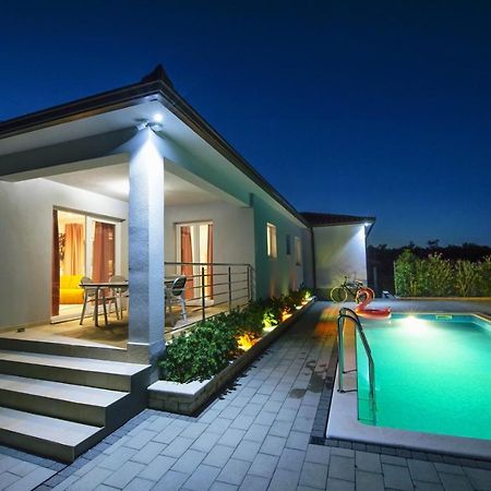 La Casa De Papel Villa ลาบิน ภายนอก รูปภาพ